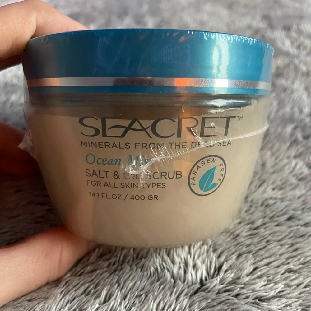 Seacret Ocean Mist Salt and Oil Scrub - Picture 2 of 15